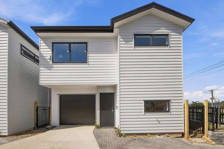 Units 1-3/48 Roberts Road Te Atatu South_22