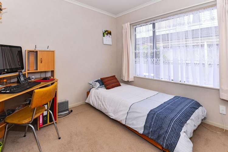 6 Aberdeen Crescent Wattle Downs_21