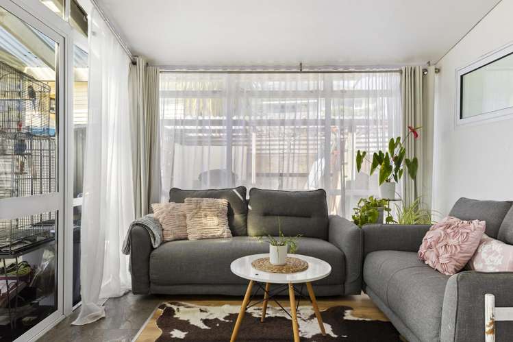 32 Shepherd Road Waipahihi_9