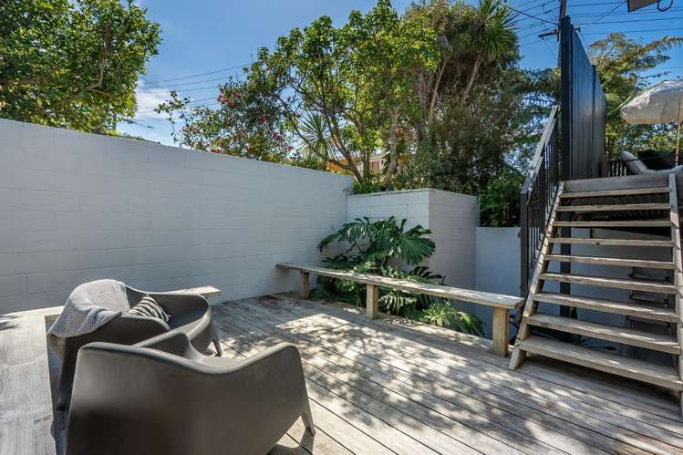 2/86 Seaview Road Castor Bay_13