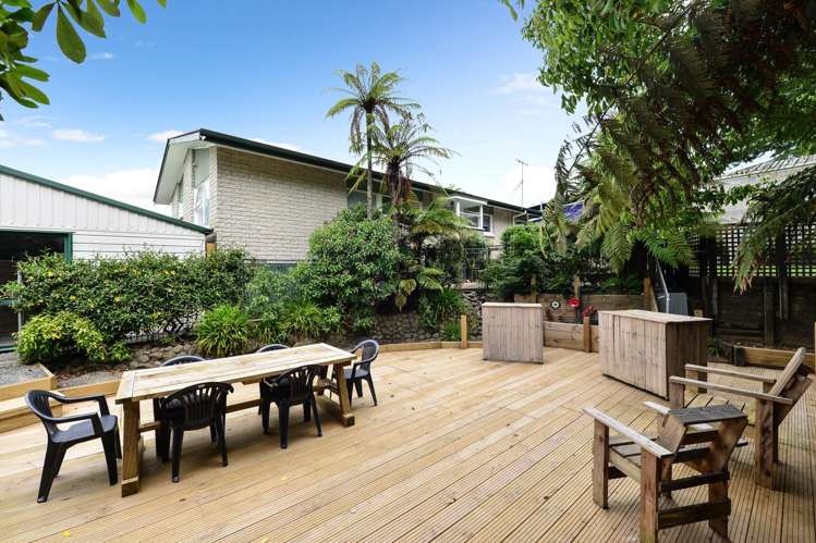 9 Lorraine Place Glenview_8