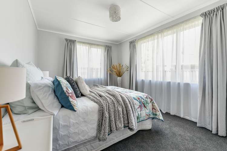 8 Mabian Crescent Deanwell_7