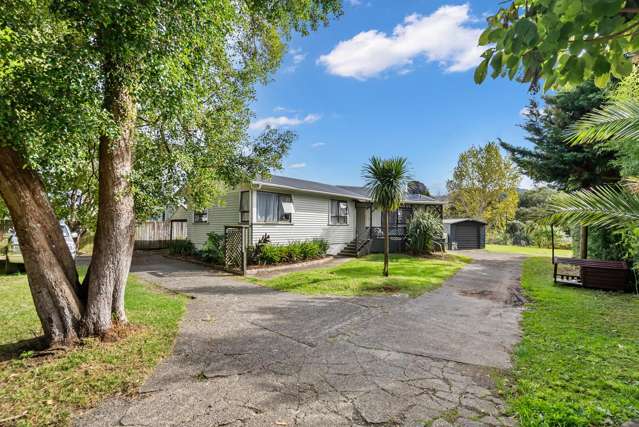 Land and House in close