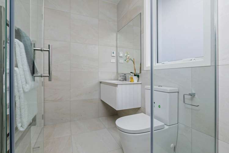 6 Percival Lane Silverdale_17