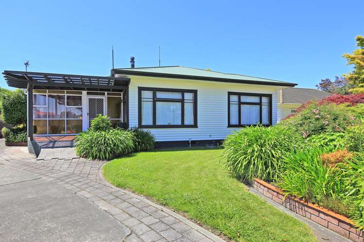 806 Maitland Crescent Mayfair_2