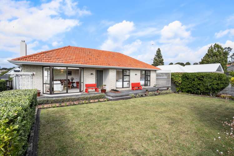 53 Beach Road Mellons Bay_6