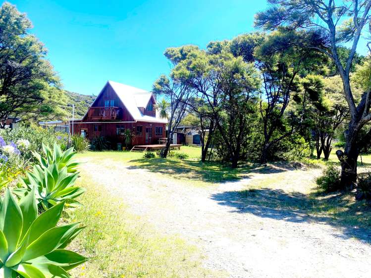 53 Hector Sanderson Road Great Barrier Island_15