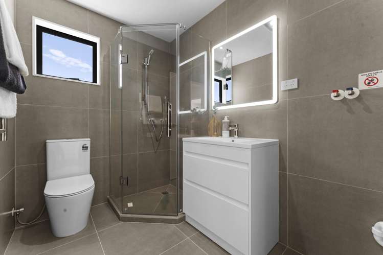 11 Greenbrier Street Westgate_13