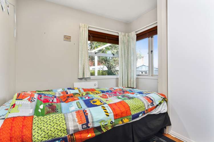7 Essex Street Te Atatu South_12