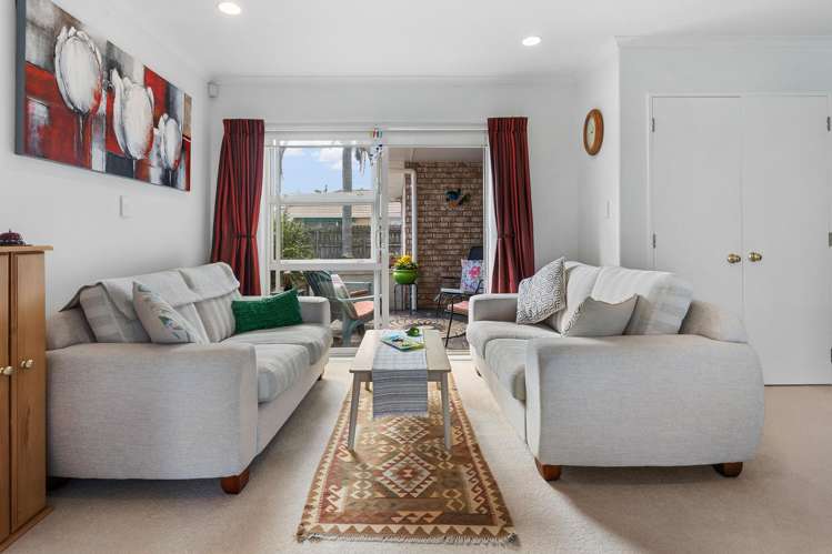 176 Lakeside Drive Orewa_10