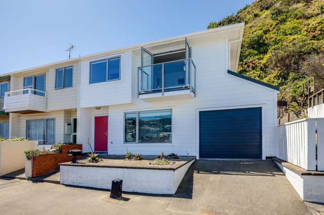 EASY COASTAL LIVING & LIFESTYLE