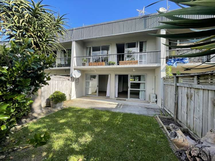 3/32 Blockhouse Bay Road Avondale_0