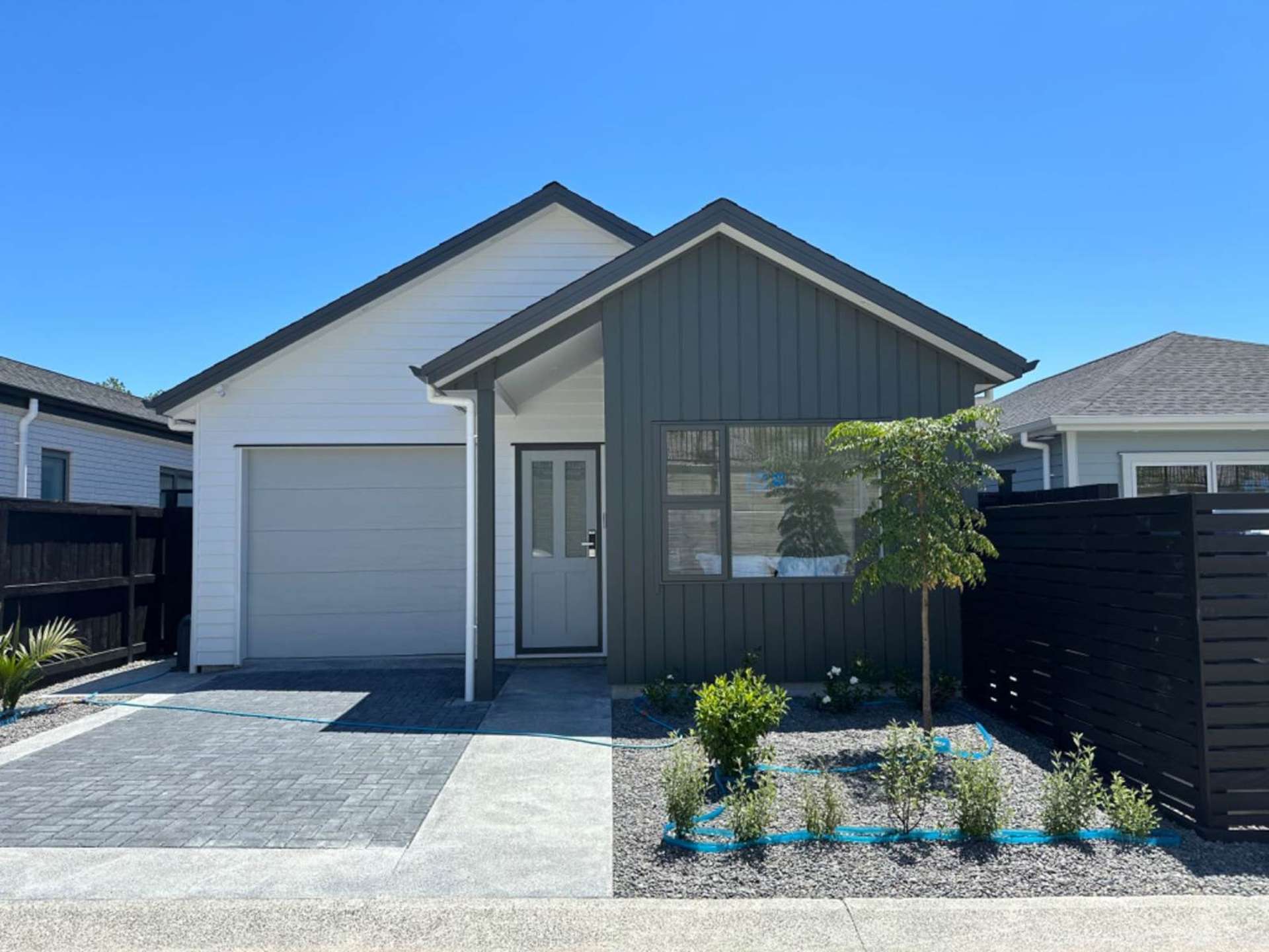 10 Fredrica Crescent Wainui_0