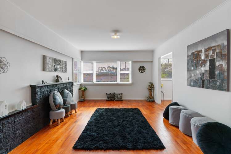 70 Vodanovich Road Te Atatu South_6