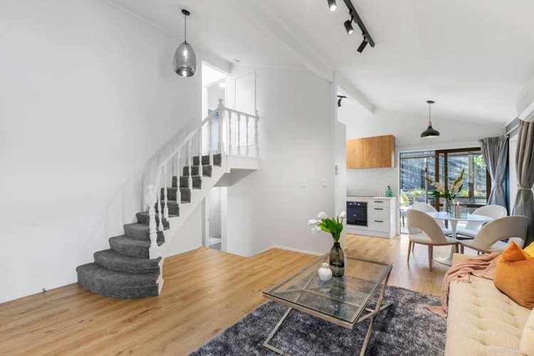 1/45 Valley View Road Glenfield_2