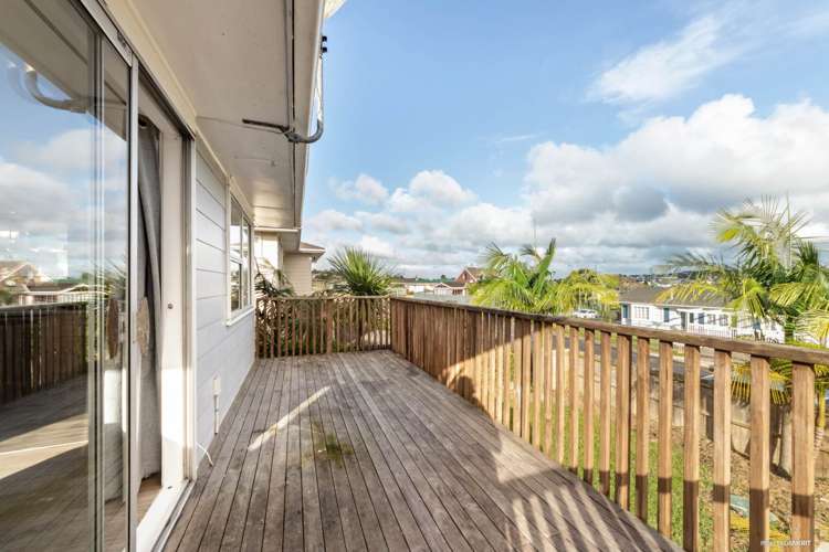 21 Helleur Road Massey_12