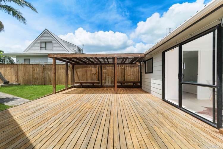 166 Carnoustie Drive Wattle Downs_1