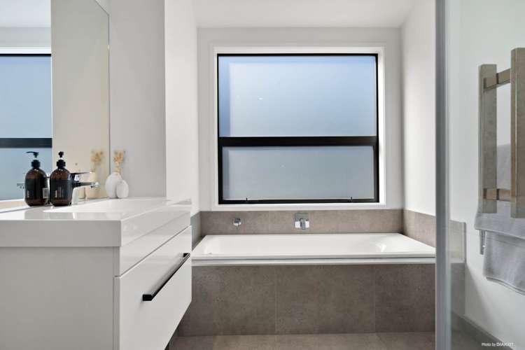 148 Eighth View Avenue Beachlands_10