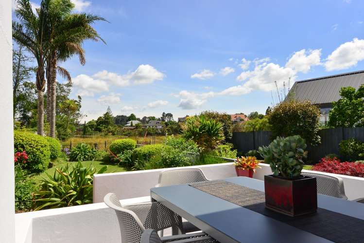 18b Lake Crescent Hamilton Lake_12