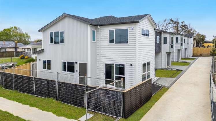 A-E/121 Tui Road Papatoetoe Central_16