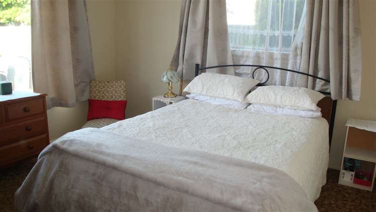 53 Raymond Street West End_5