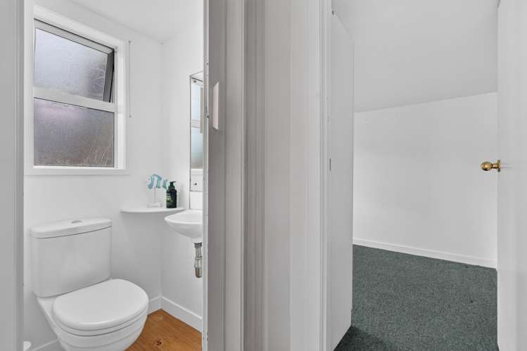 1 Whaka Street Maungaturoto_10