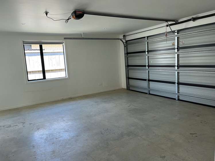 29 Cabourne Drive Glenview_21