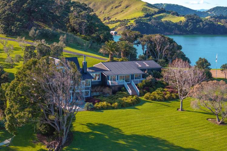379i Gordons Road Waiheke Island_45