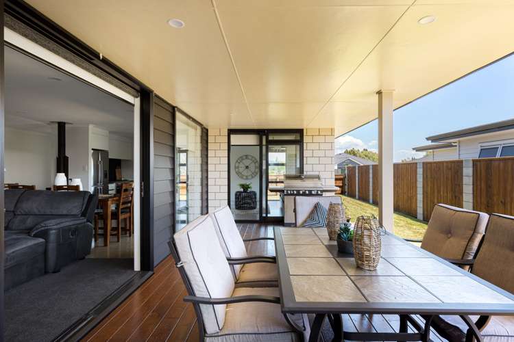 2 Kotare Drive Coastlands_16