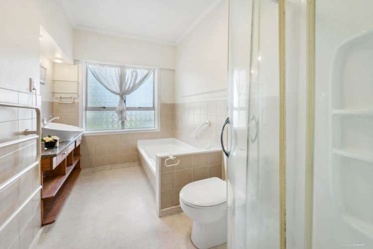 30 Devon Road Bucklands Beach_13