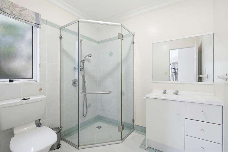 1 Tombane Terrace Papakowhai_16