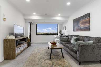 705/9-17 Byron Avenue_1