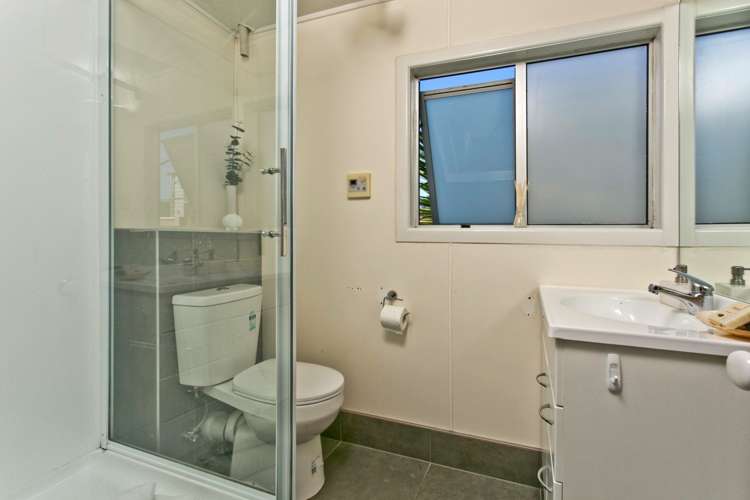 51 Lauderdale Road Birkdale_16