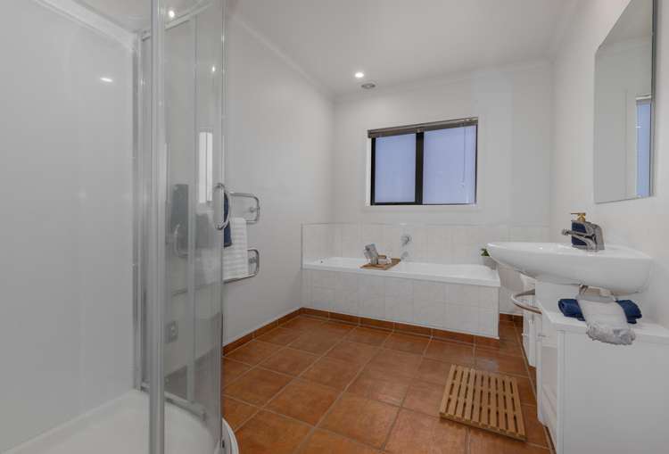 6 Aotea Drive Aotea_16