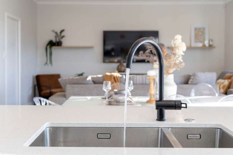 2 Fred White Drive Kumeu_16