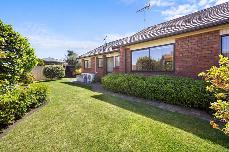 12 St Simon Place Botany Downs_6