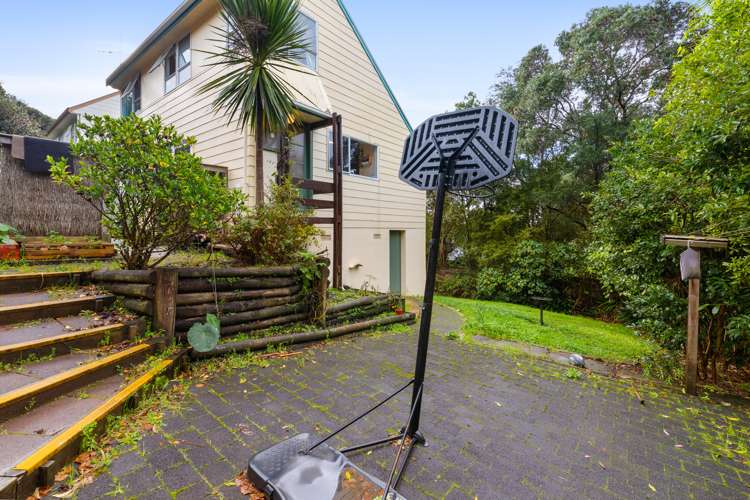 2/5 Karapiti Place Glen Eden_9