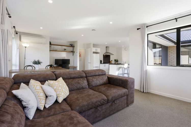 14 Northmoor Boulevard Rolleston_9