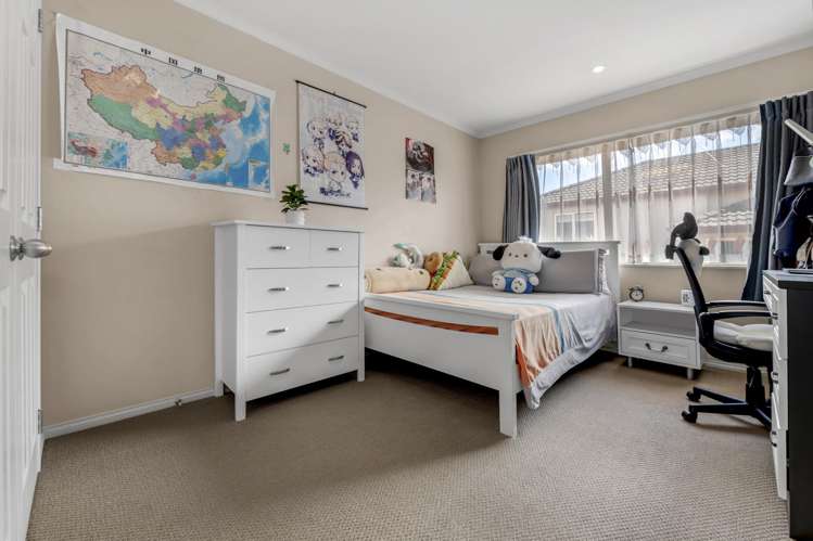 21 Speyside Crescent Flat Bush_11