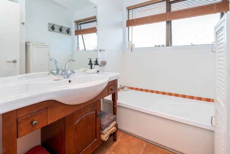 63 Marendellas Drive Bucklands Beach_7