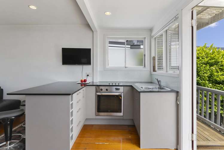 44 Scanlan Street Grey Lynn_11