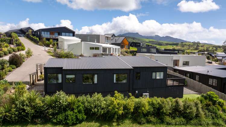 19 Maataitai Road Raglan_24