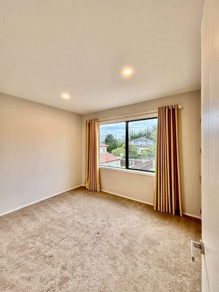 18 Shelby Lane Flat Bush_17