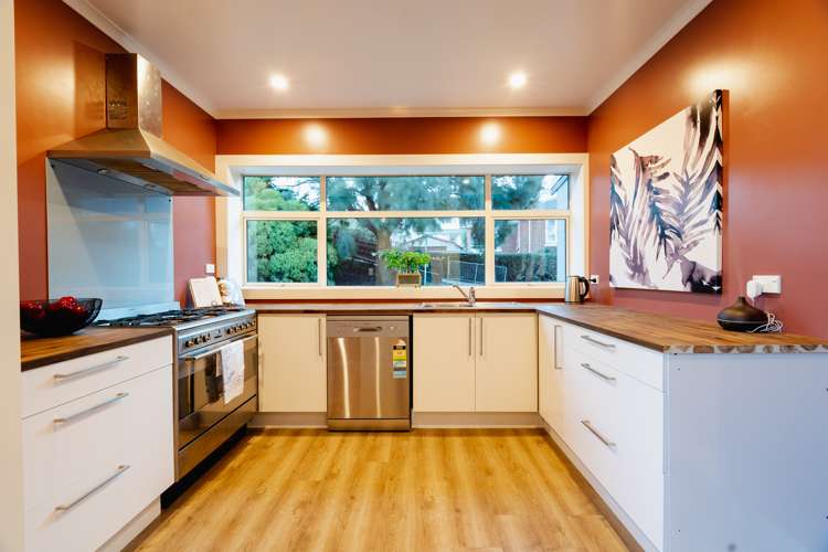 2 Middleton Road Kew_17