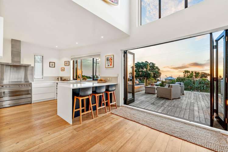 2 Ngatira Road Muriwai_6