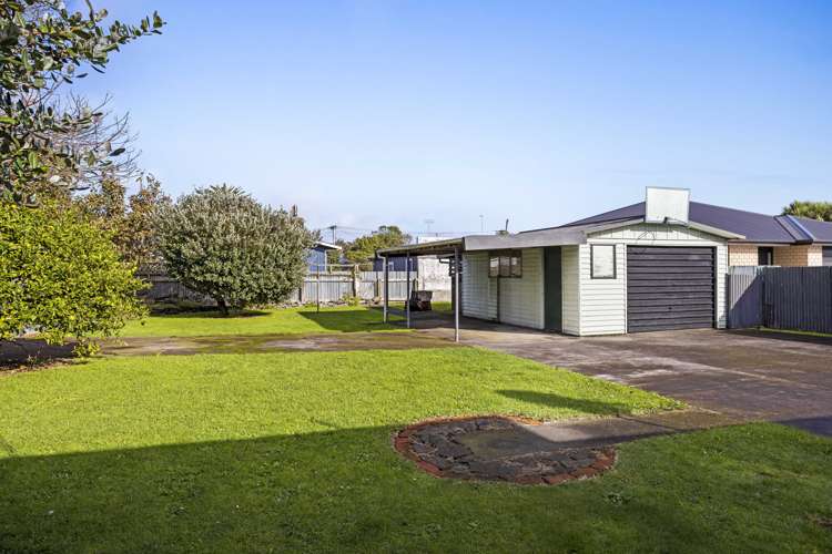 5 Egmont Street Hawera_23