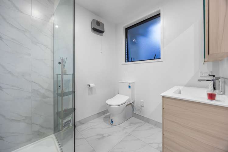 7/10 Fathom Place Te Atatu Peninsula_13