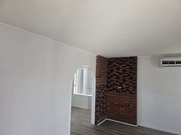 16 Glooming Place Conifer Grove Takanini_2
