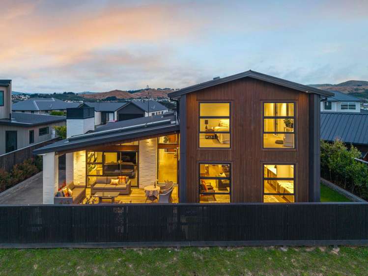 14 Rotorua Grove Aotea_35