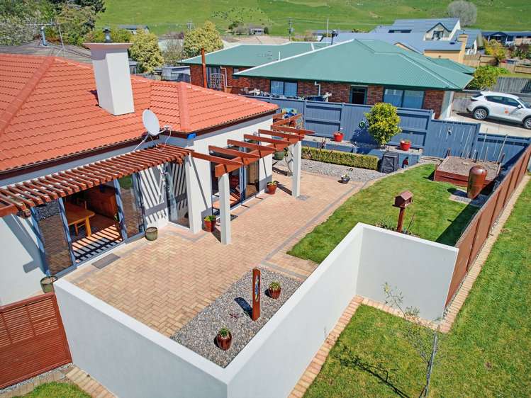 15 Edward Payton Grove Pukehangi_33